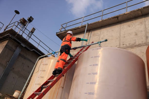 تنظيف الخزانات